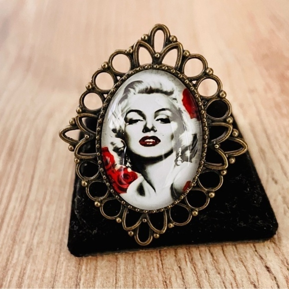 Marilyn Monroe Print Victorian Style Adjustable Ring, Handmade, NWT
